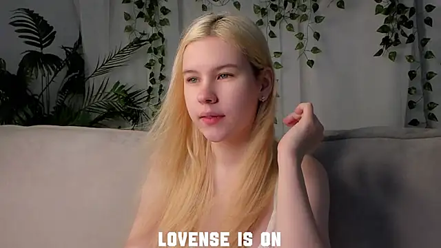 ElizSpieth online show from November 16, 1:10 am