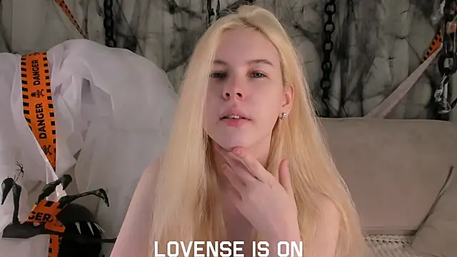 ElizSpieth online show from November 4, 1:09 am