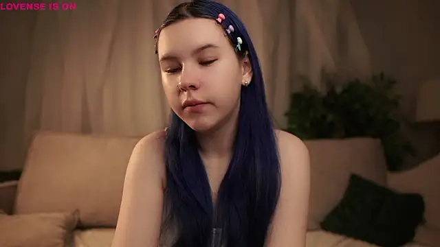 Snapshot of ElizSpieth chatting on February 4, 1:11 am ElizSpieth online show from February 4, 1:11 am