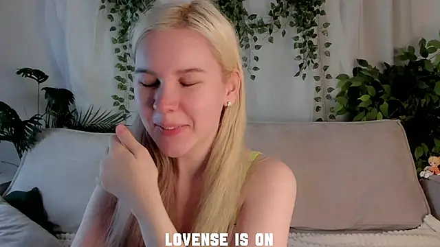 ElizSpieth online show from November 23, 1:48 am