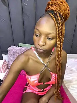 Snapshot of LonelyQueenxx25 chatting on June 30, 9:15 pm LonelyQueenxx25 online show from June 30, 9:15 pm