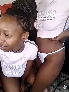 LonelyQueenxx25 online show from November 2, 1:27 pm