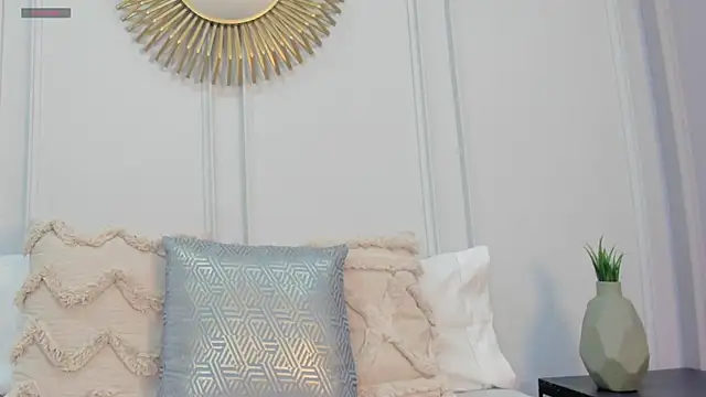 CharlotteBrownn  online show from June 2, 1:05 am