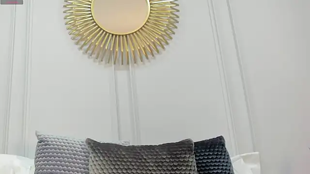 CharlotteBrownn  online show from May 9, 1:09 am