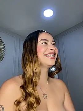 CharlotteBrownn  online show from March 26, 11:13 pm