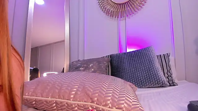 CharlotteBrownn  online show from February 25, 12:33 am