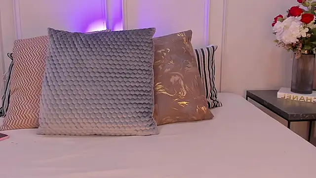 CharlotteBrownn  online show from March 7, 10:37 pm