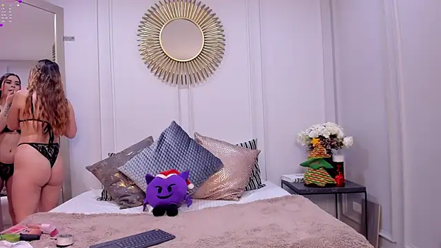 CharlotteBrownn  online show from December 17, 5:01 am