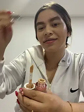 CharlotteBrownn  online show from February 21, 2:46 am