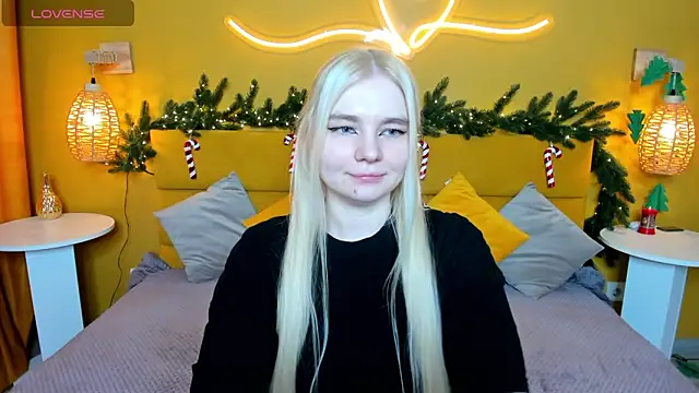 RuthBryant online show from December 21, 12:35 am