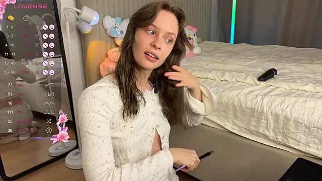 LiaVeygel online show from October 2, 3:15 pm