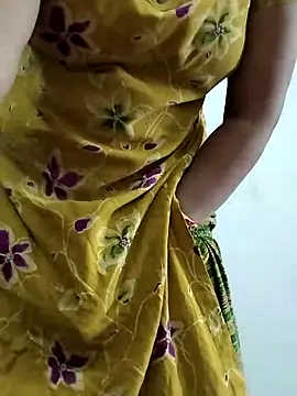 Snapshot of rani8008 chatting on June 17, 10:25 am rani8008 online show from June 17, 10:25 am
