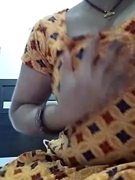 rani8008 online show from March 11, 2:05 am