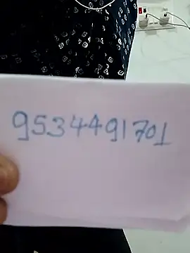Snapshot of rani8008 chatting on June 19, 3:23 am rani8008 online show from June 19, 3:23 am
