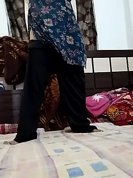 rani8008 online show from May 23, 2:54 am