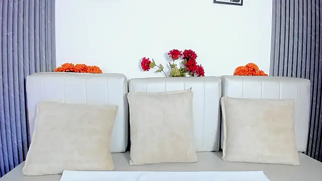 Yumii sweetgirl online show from March 12, 8:35 pm