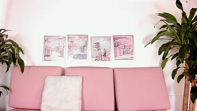 Snapshot of Yumii_sweetgirl chatting on September 10, 12:04 pm Yumii sweetgirl online show from September 10, 12:04 pm