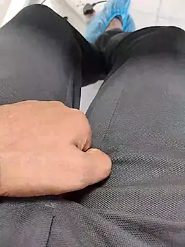 themasklover online show from February 28, 7:52 am