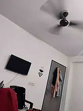 themasklover online show from April 5, 10:22 am