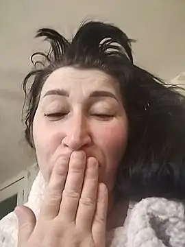 Snapshot of Funny_Karina chatting on June 3, 4:02 am Funny Karina online show from June 3, 4:02 am