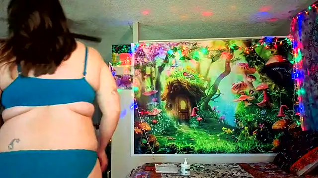 Snapshot of Princess__Kitty__ chatting on October 21, 8:08 pm Princess Kitty online show from October 21, 8:08 pm