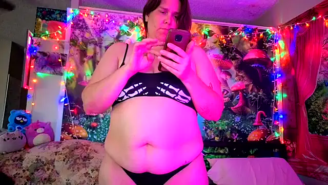 Snapshot of Princess__Kitty__ chatting on October 31, 4:47 pm Princess Kitty online show from October 31, 4:47 pm