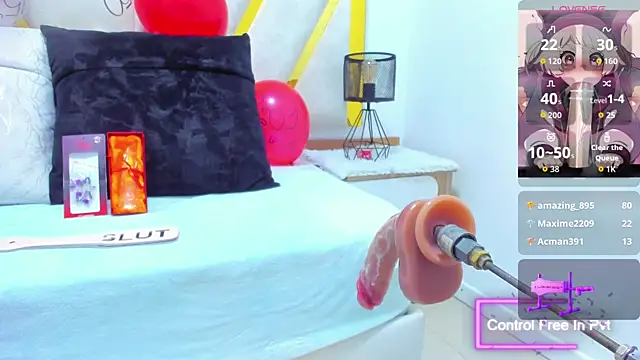 Snapshot of Luna_Naughty1 chatting on November 9, 10:08 am Luna Naughty1 online show from November 9, 10:08 am