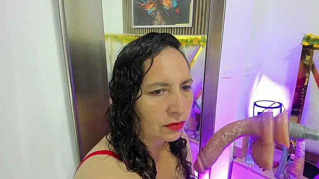 Snapshot of Luna_Naughty1 chatting on June 12, 9:29 am Luna Naughty1 online show from June 12, 9:29 am
