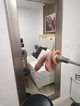 Luna Naughty1 online show from April 8, 7:59 pm