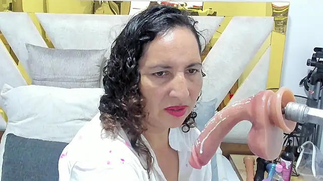 Snapshot of Luna_Naughty1 chatting on June 24, 7:11 pm Luna Naughty1 online show from June 24, 7:11 pm