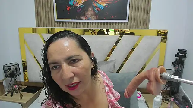 Snapshot of Luna_Naughty1 chatting on June 30, 6:41 pm Luna Naughty1 online show from June 30, 6:41 pm