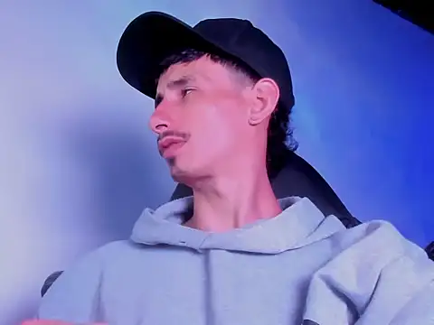 Damartinez27 online show from March 4, 8:44 am