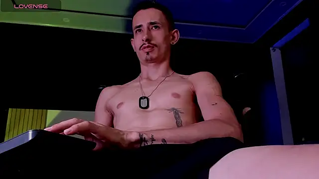 Damartinez27 online show from October 31, 4:31 am