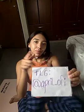missapril0101 online show from April 15, 2:28 am