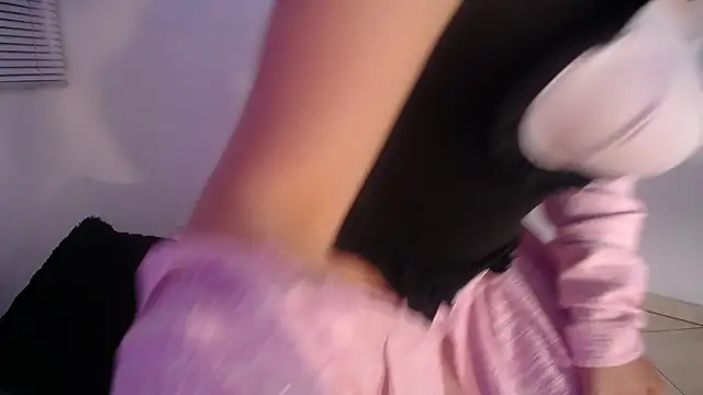 rihonna hs8 online show from April 18, 1:24 pm