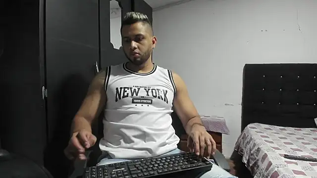 Snapshot of Ryan_xc1 chatting on June 27, 2:06 am Ryan xc1 online show from June 27, 2:06 am