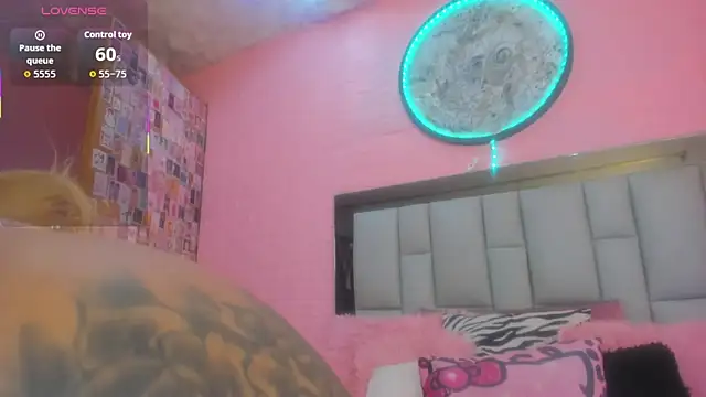 Nicole Rosales online show from February 27, 6:08 pm