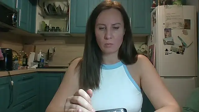 ALICAINWONDERLAND online show from March 15, 7:10 pm