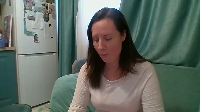 ALICAINWONDERLAND online show from November 7, 10:53 am