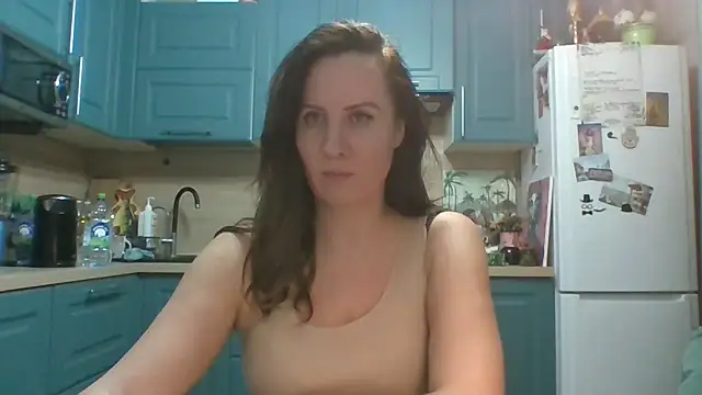 ALICAINWONDERLAND online show from April 1, 9:12 pm