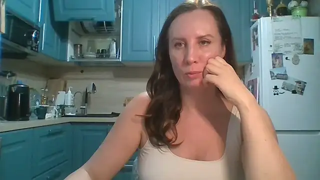 ALICAINWONDERLAND online show from March 23, 4:07 pm