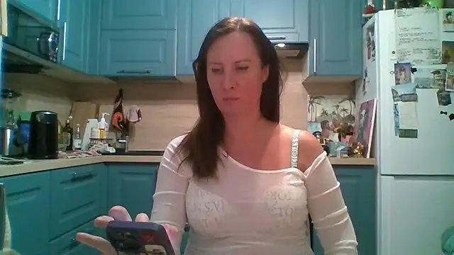 Snapshot of ALICAINWONDERLAND chatting on February 14, 6:08 pm ALICAINWONDERLAND online show from February 14, 6:08 pm