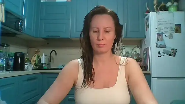 ALICAINWONDERLAND online show from March 31, 5:59 pm