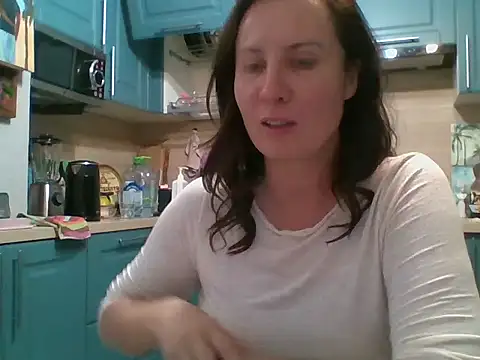 ALICAINWONDERLAND online show from October 29, 8:52 pm