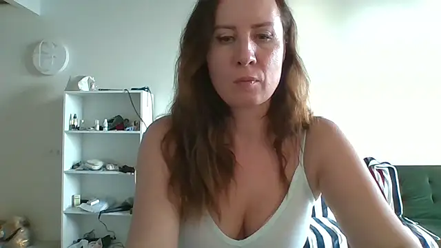 ALICAINWONDERLAND online show from June 21, 3:40 pm