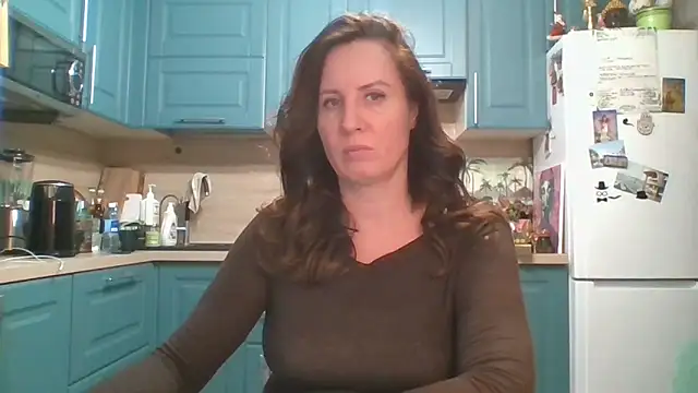 ALICAINWONDERLAND online show from March 26, 6:06 pm