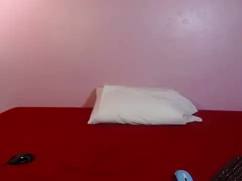 Snapshot of Solecito_TransHott chatting on October 21, 1:10 pm Solecito TransHott online show from October 21, 1:10 pm