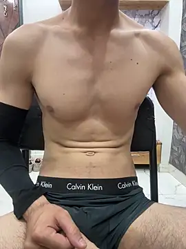 coupleyug online show from April 15, 4:33 pm