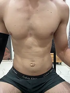 coupleyug online show from April 18, 7:07 pm