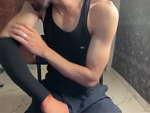 coupleyug online show from March 15, 6:31 am